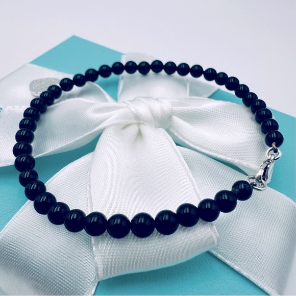 Return to Tiffany & Co. Heart Charm Onyx 4 mm Bead Bracelet with Packaging - Picture 6 of 13